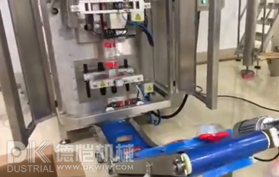 自動包裝機生產(chǎn)線