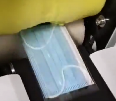 資質(zhì)廠家口罩全自動(dòng)包裝機(jī)生產(chǎn)現(xiàn)場(chǎng)